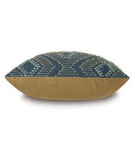 Load image into Gallery viewer, Trillium Diamond Fil Coupe Decorative Pillow